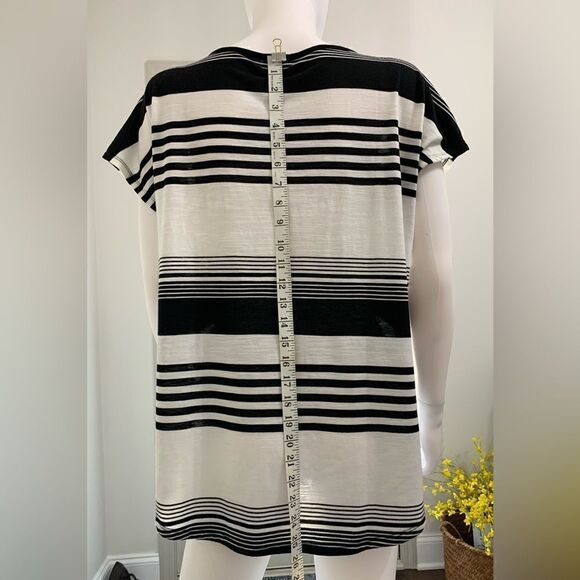 Chico’s Black & White Striped Fringe-Trim Tee
Sz 2 - Excellent Condition - Picture 5 of 7
